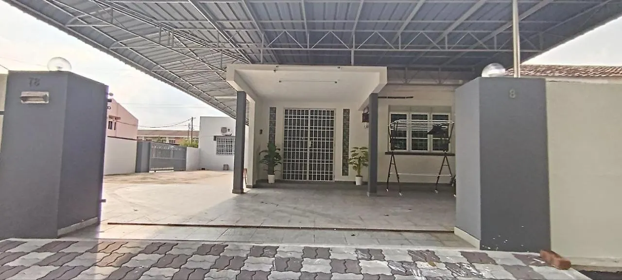 Ipoh Garden East Homestay By Grab A Stay 0*,